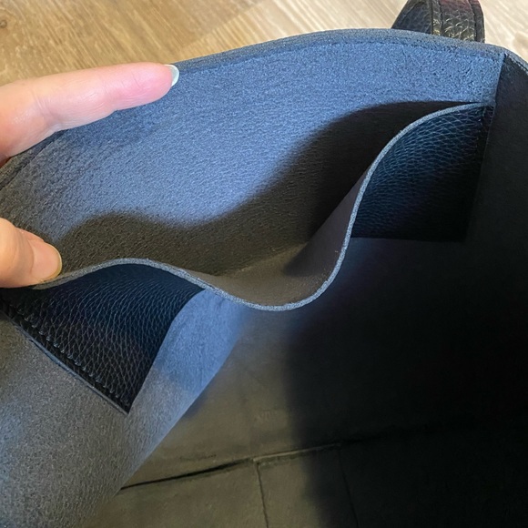 Vince Camuto Vegan Leather Tote Bag -NWOT - Picture 7 of 7